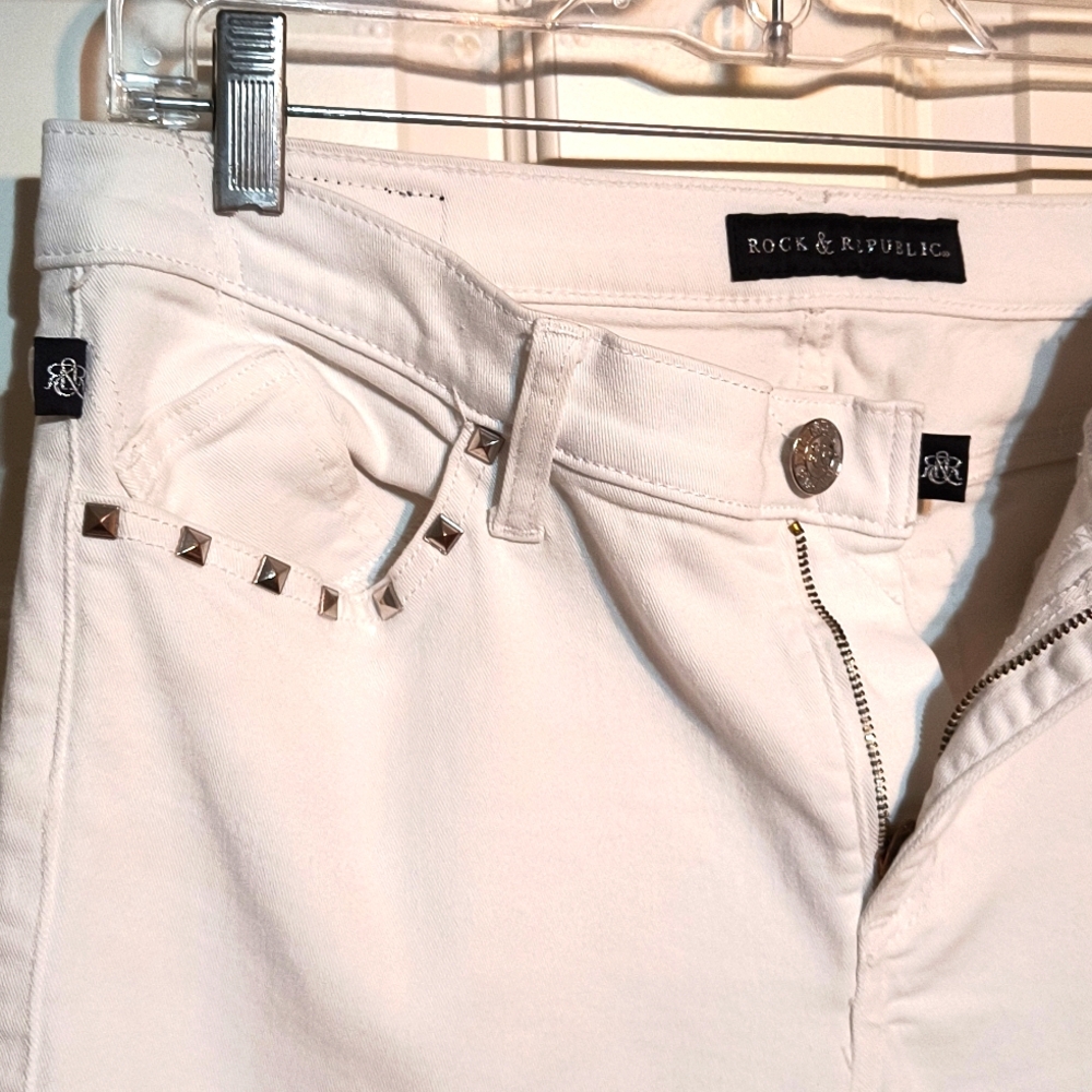 White capris
